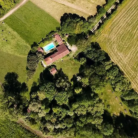 De Charme Avec Piscine Dans Un Environnement Bucolique *