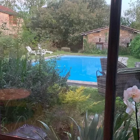 Hébergement de vacances De Charme Avec Piscine Dans Un Environnement Bucolique
