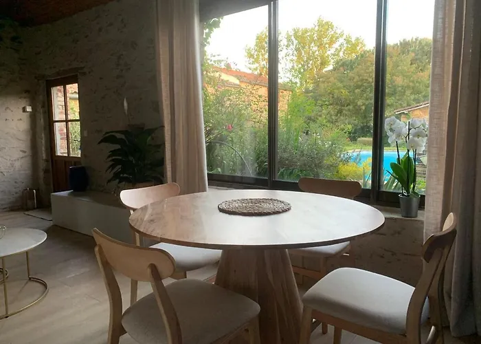 De Charme Avec Piscine Dans Un Environnement Bucolique *